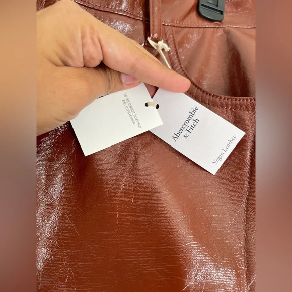 Abercrombie & Fitch The 90s Straight Ultra High Rise Faux Leather Pants Brown - Picture 5 of 12